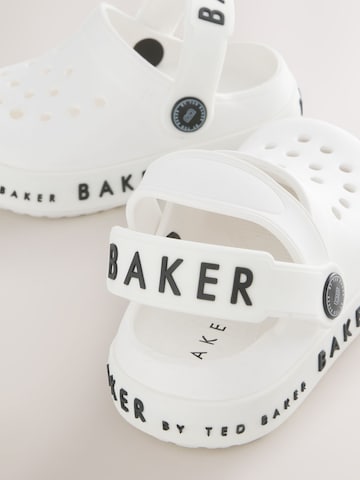 Baker by Ted Baker Открытая обувь в Белый