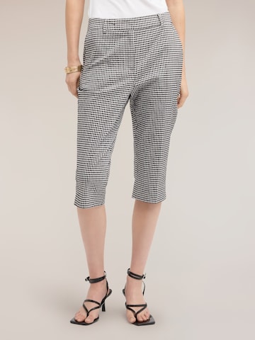 Slimfit Pantaloni di MOTIVI in nero