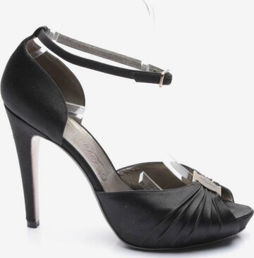 Salvatore Ferragamo High Heels & Pumps in 39 in Black: front