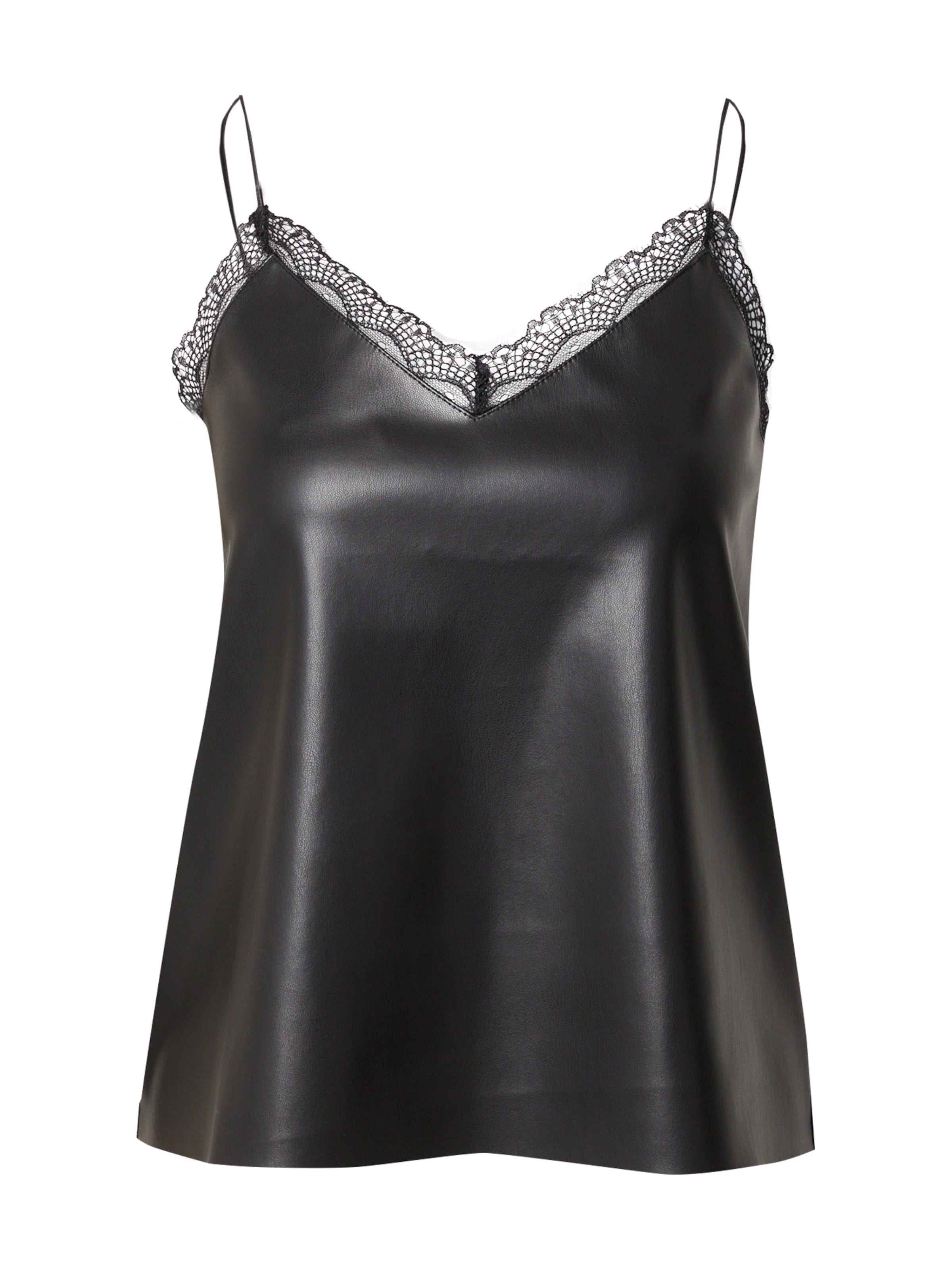 Top 'May' di ABOUT YOU in nero: frontale