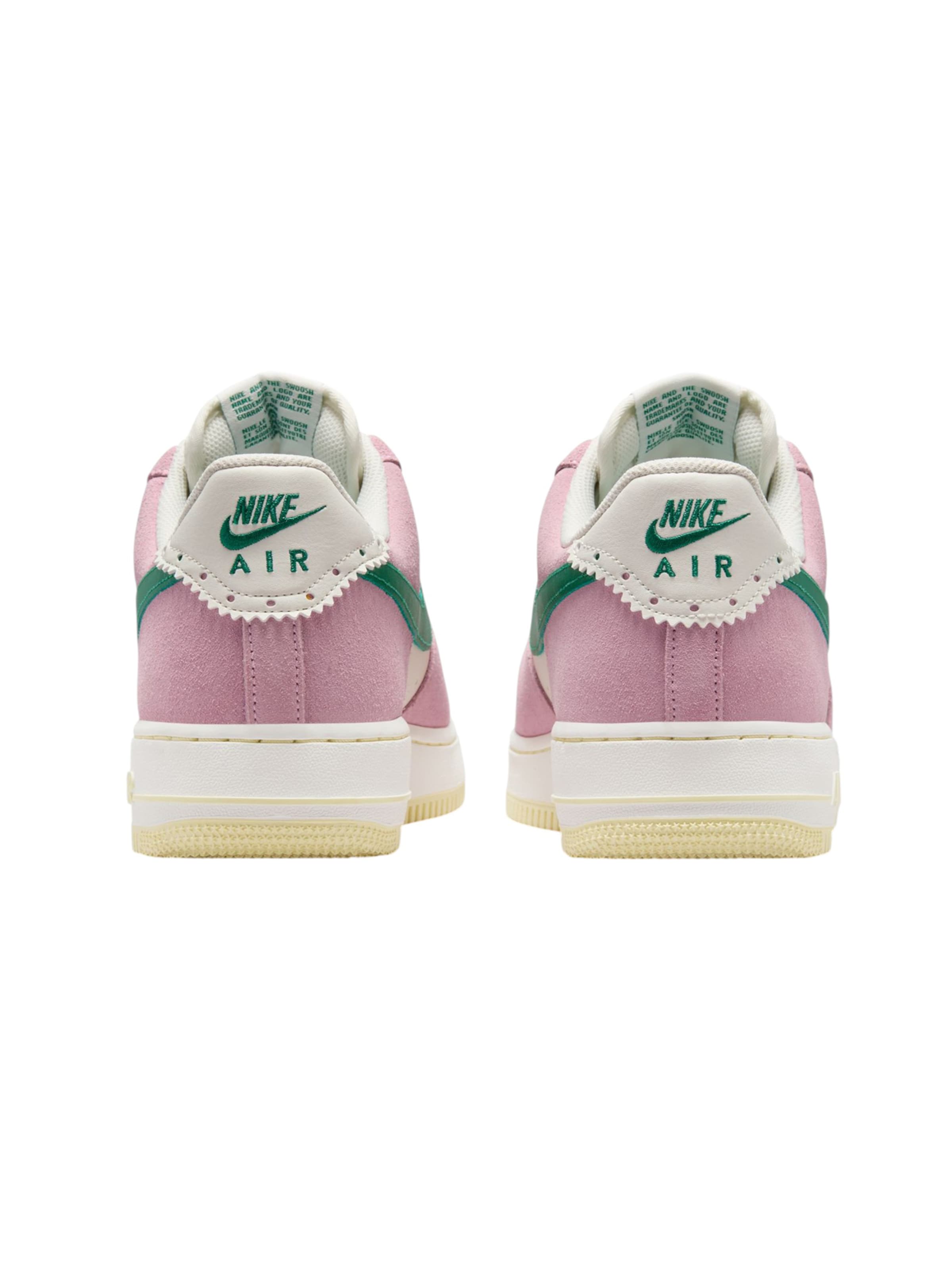 Sneaker bassa 'Air Force 1 '07 LV8 ND' di Nike Sportswear in rosa