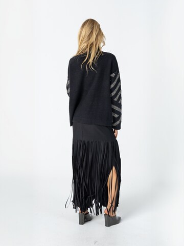 Pulover ' Knit ' de la Coster Copenhagen pe negru: spate