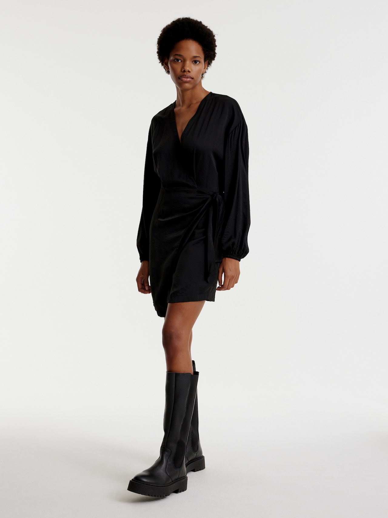 EDITED Produkte Kleid 'Qara' schwarz