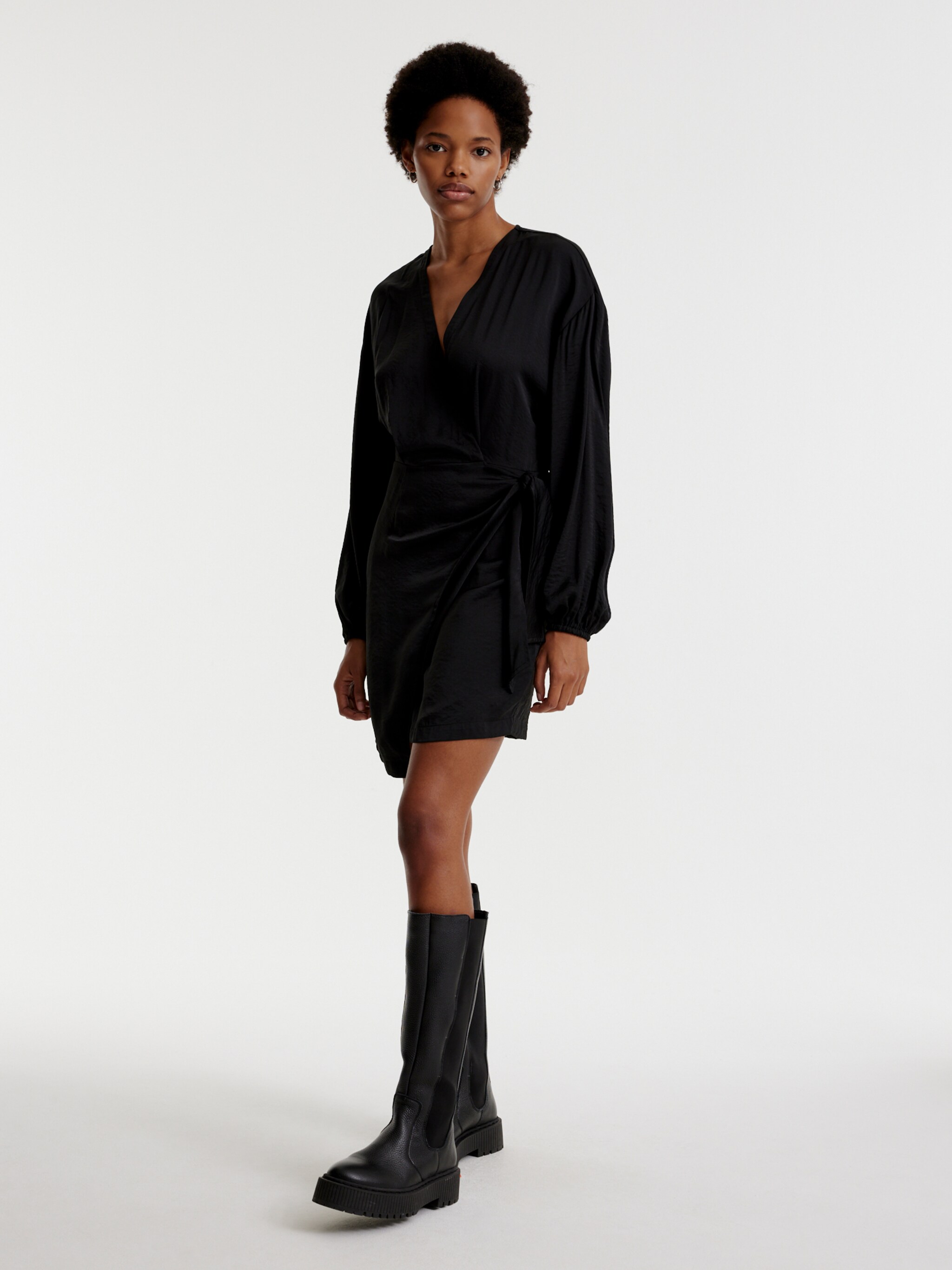 EDITED Producten Jurk 'Qara' Zwart