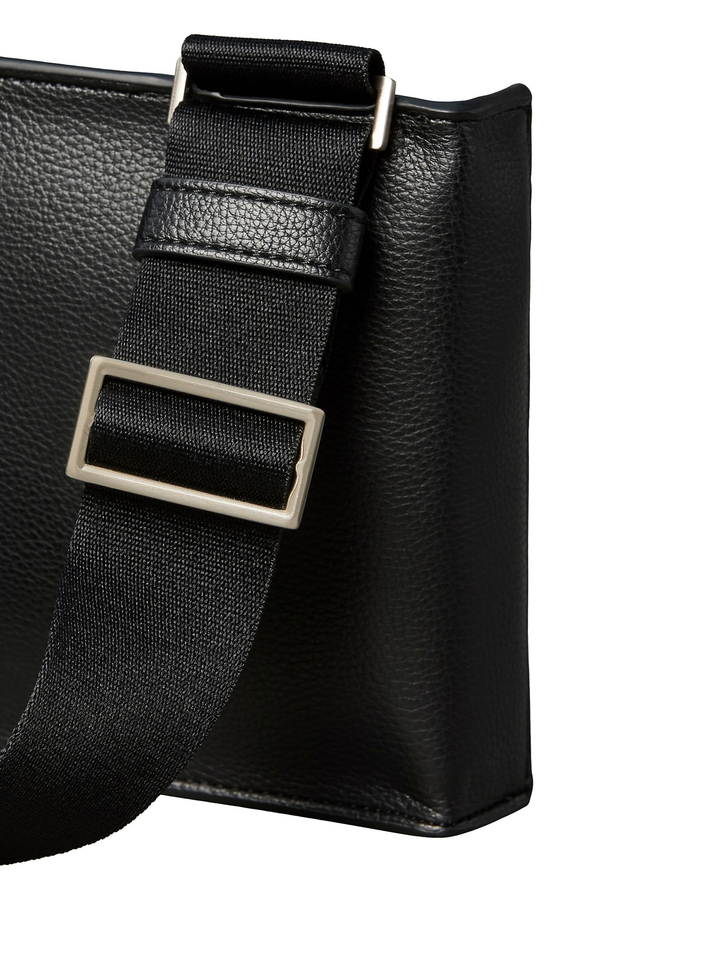 Calvin Klein Crossbody Bag in Black