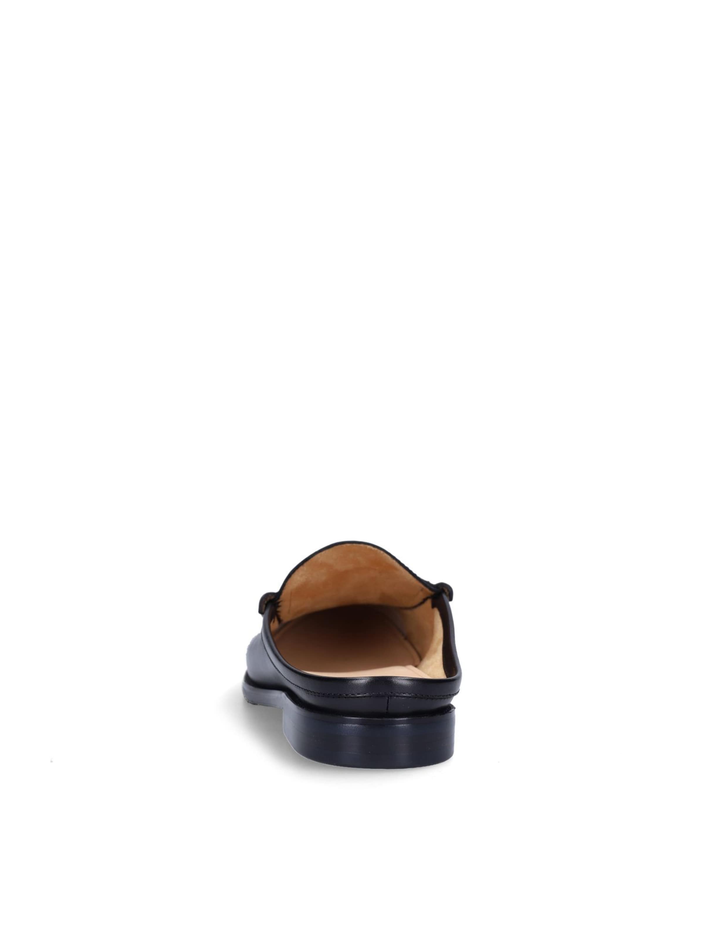 Chaussure basse MANFIELD en noir