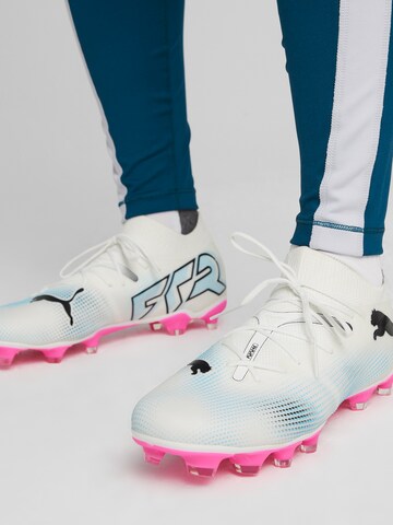 Scarpa da calcio 'Future 7 Match' di PUMA in bianco: frontale