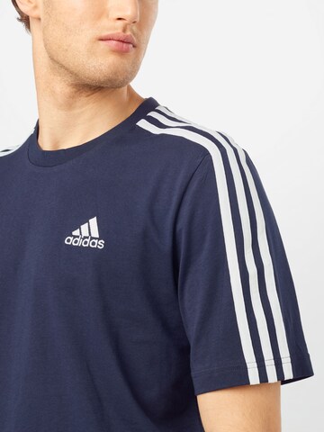 ADIDAS SPORTSWEAR Функциональная футболка 'Essentials 3-Stripes' в Синий