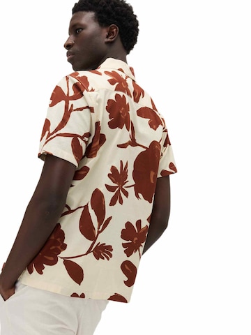 Coupe regular Chemise Marks & Spencer en beige : devant