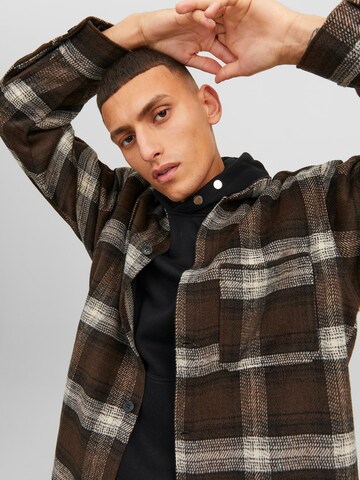 JACK & JONES Comfort fit Button Up Shirt 'Zac' in Brown