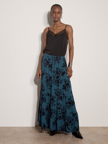 Apricot Top ' ' in Black