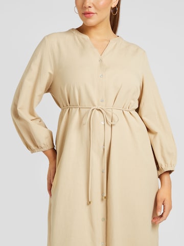 Robe-chemise 'JUPITER' ONLY Carmakoma en beige