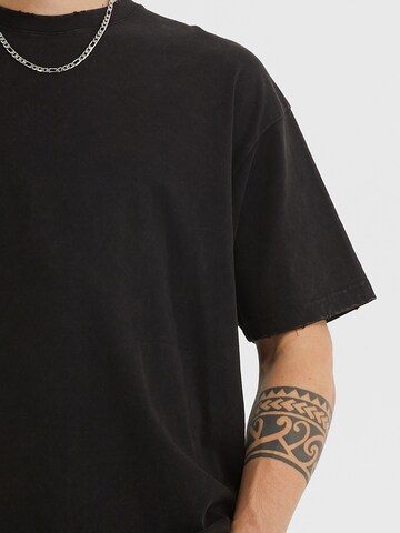 Young Poets Shirt ' The untamed tour Yoricko 214 ' in Black