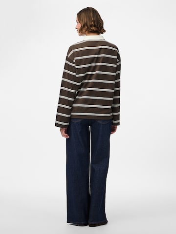 T-shirt 'PCSadie' PIECES en marron