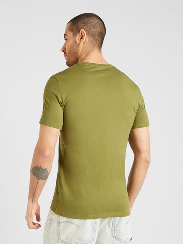 Tricou de la GUESS pe verde