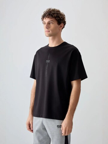 Tommy Life Shirt in Black