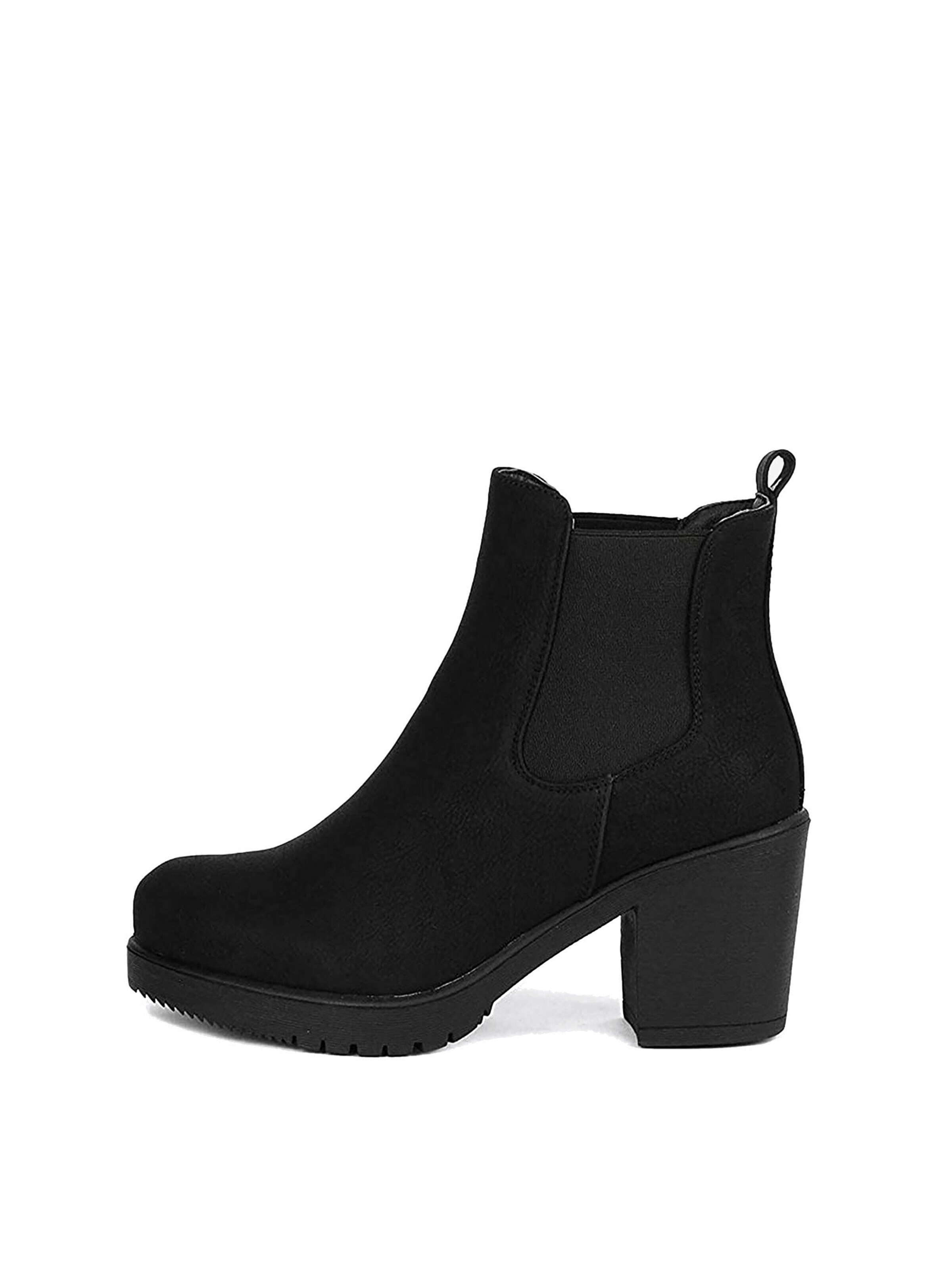 Dream Pairs Boots in Black