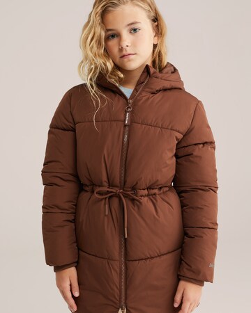 Veste mi-saison WE Fashion en marron : devant