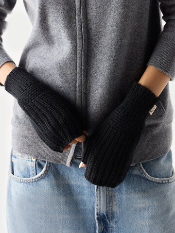 GOBI Cashmere Kurzfingerhandschuhe 'Rib-Knit Cashmere Gloves'‌ in Schwarz