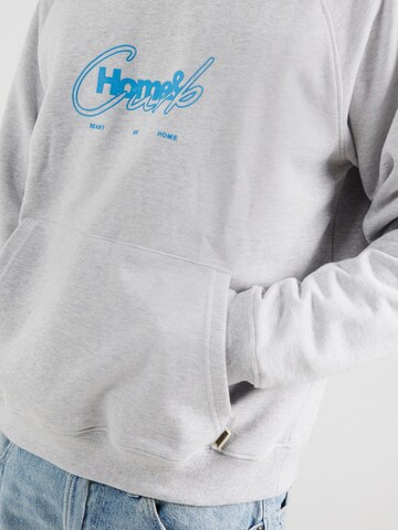 Woodbird Sweatshirt 'Paw Curb' i grå