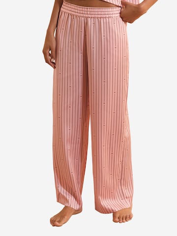 Pantaloncini da pigiama 'Rumi' di ETAM in rosa: frontale