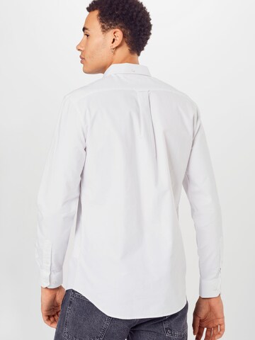 FARAH - Ajuste estrecho Camisa 'BREWER' en blanco