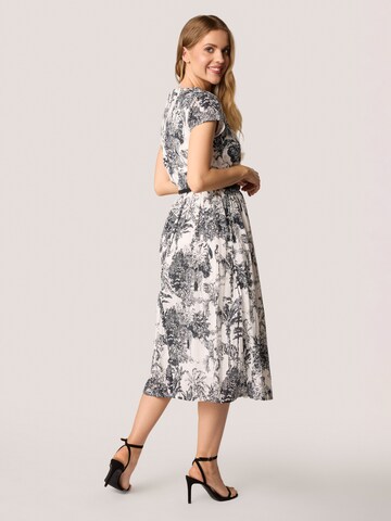 Quiosque Dress in Beige