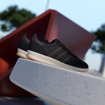 Baskets basses 'Run 70s 2.0' ADIDAS SPORTSWEAR en noir