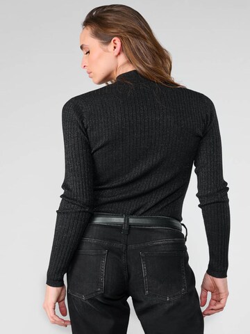 Le Temps Des Cerises Sweater in Black