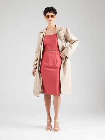 GUESS by Marciano Платье-футляр 'VITTORIA' в Ярко-розовый