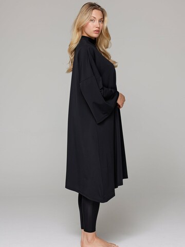 SIYA Swimwear T-Shirt Badeanzugkleid 'Cover-up' in Schwarz