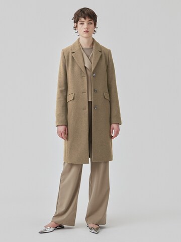 modström Between-Seasons Coat in Brown