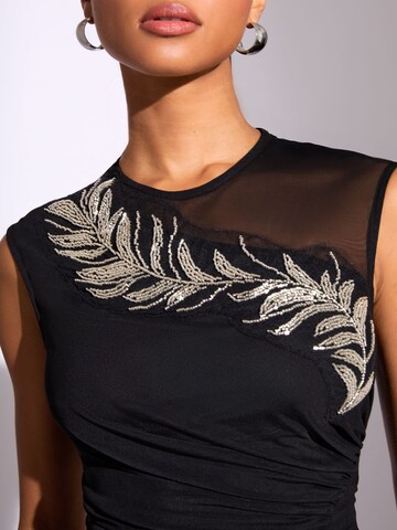 self. Топ в черно