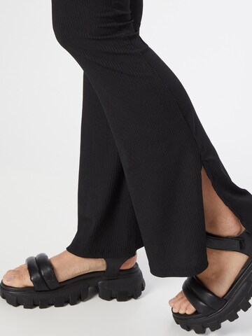 Flared Pantaloni di Missguided in nero