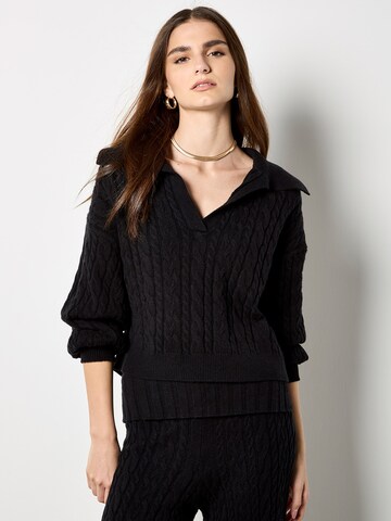 Pull-over Apricot en noir : devant