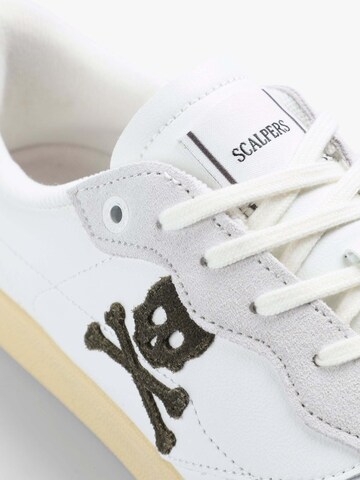 Baskets basses 'Ford' Scalpers en blanc