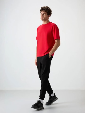 Tommy Life T-Shirts in Rot