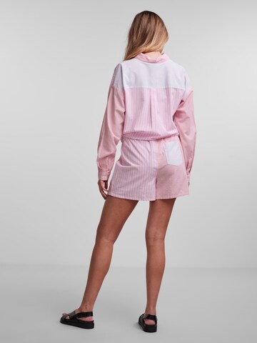 PIECES Regular Shorts 'Silja' in Pink