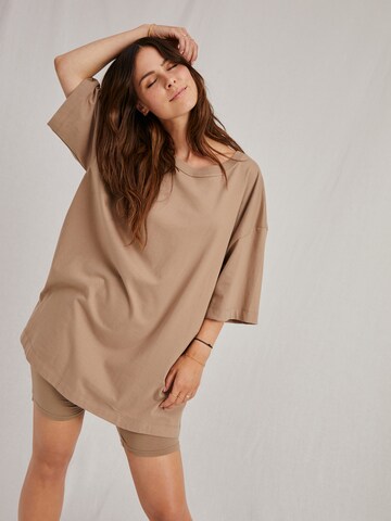 A LOT LESS Shirt 'Dakota' in Beige: voorkant