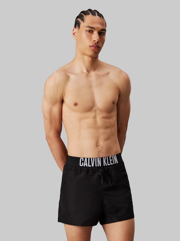 Calvin Klein Swimwear Kratke kopalne hlače | črna barva