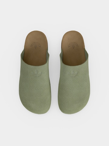 ADIDAS ORIGINALS Pantolette 'Adimule' in Grün