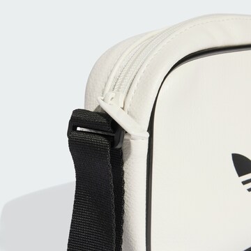 Sac à bandoulière 'Adicolor Classic' ADIDAS ORIGINALS en blanc