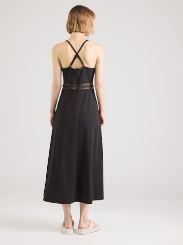 Robe 'Mala' ABOUT YOU en noir