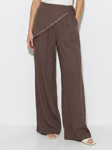 Pantalon 'Hose' Bianco Lucci en marron : devant