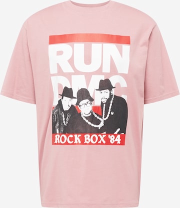 Redefined Rebel Μπλουζάκι 'Kyng' σε ροζ: μπροστά