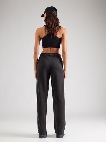 ONLY PLAY Bő szár Sportnadrágok 'ONPMI' - fekete