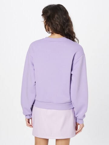 Sweat-shirt Gina Tricot en violet