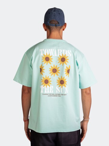T-Shirt 'Towards The Sun' DillySocks en vert : devant