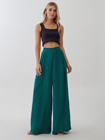 Tussah Wide leg Trousers in Green