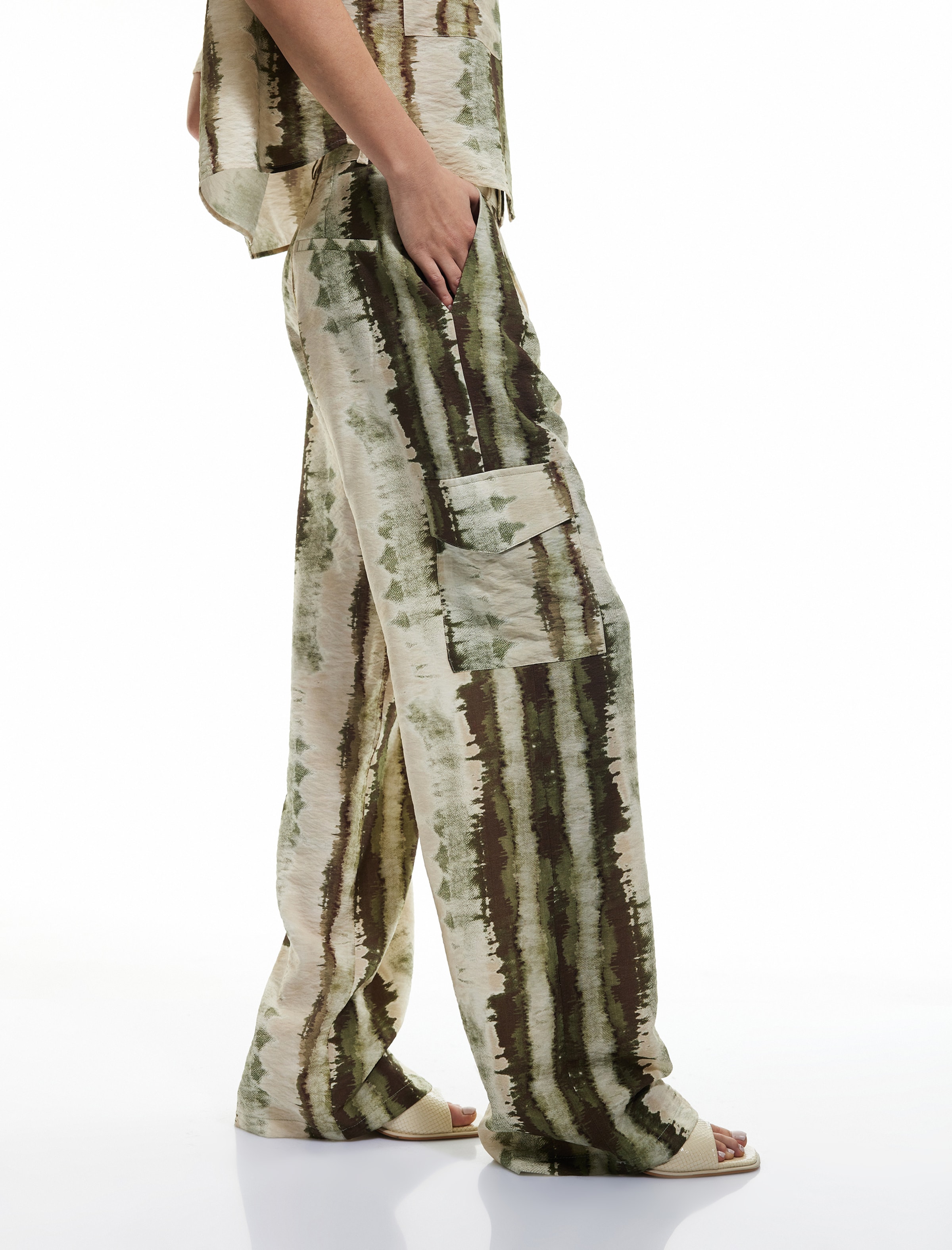 Koton Wide leg Cargo trousers in Green